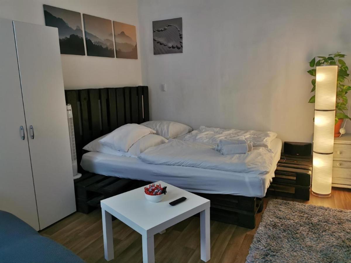 Ferienwohnung In Der Altstadt Fussgangerzone เทรียร์ ภายนอก รูปภาพ